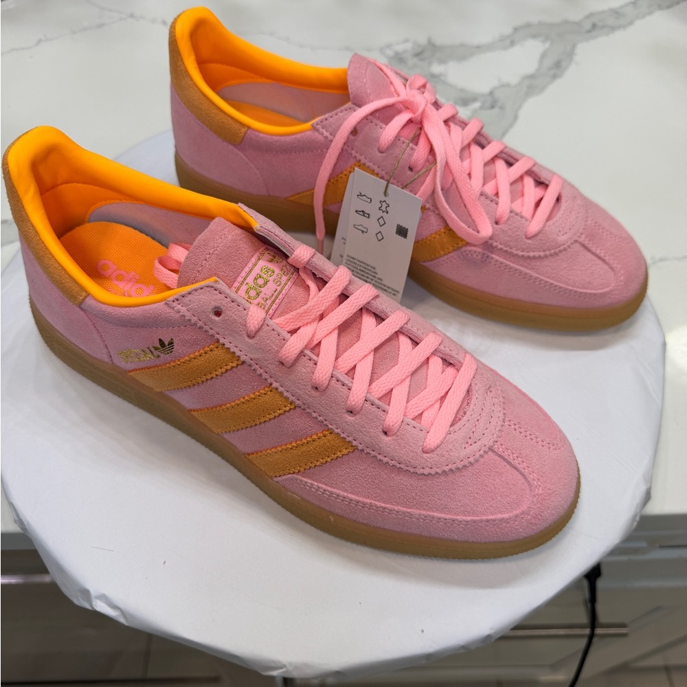 Adidas Women's Pink and Gold Sneakers NEW - Picture 5 of 13